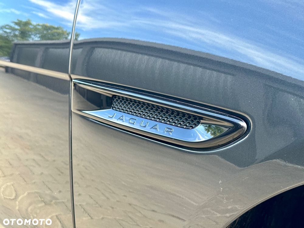 Jaguar XF S AWD - 16