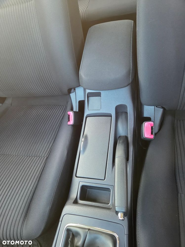 Mitsubishi Lancer 1.6 Invite - 18