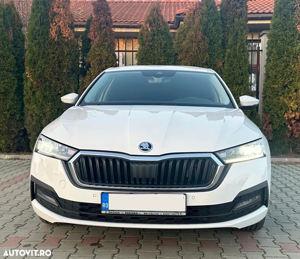 Skoda Octavia 2.0 TDI DSG Ambition - 10