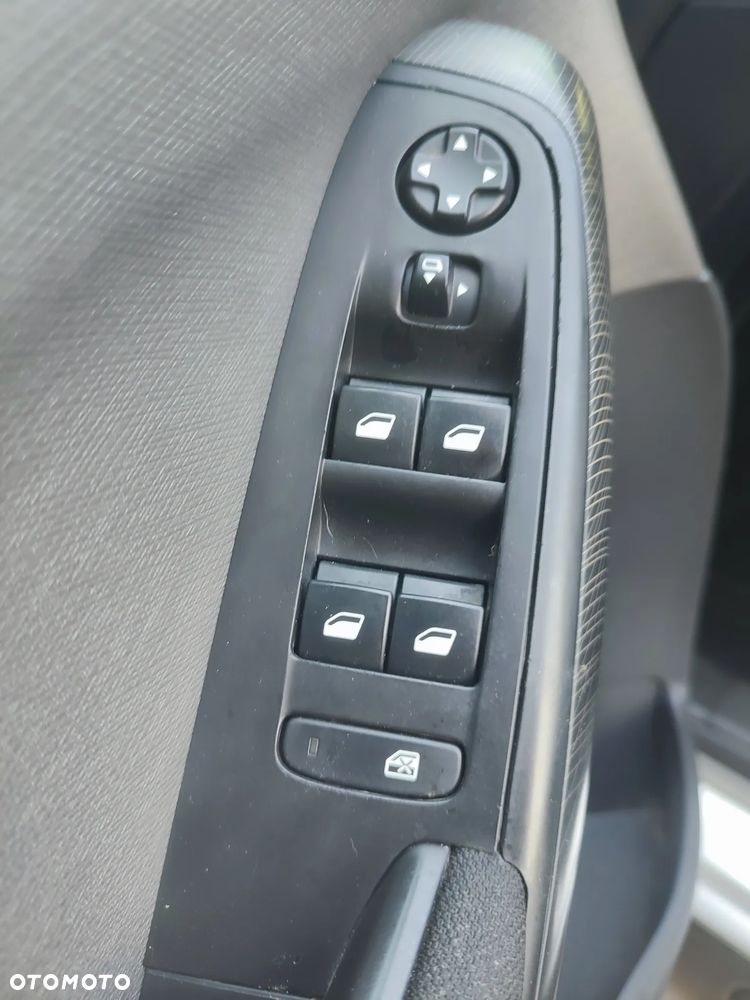 Citroën C4 Picasso 2.0 HDi FAP EGS6 Exclusive - 17