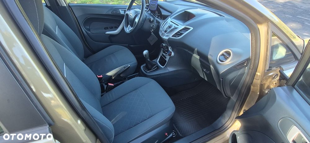Ford Fiesta - 10