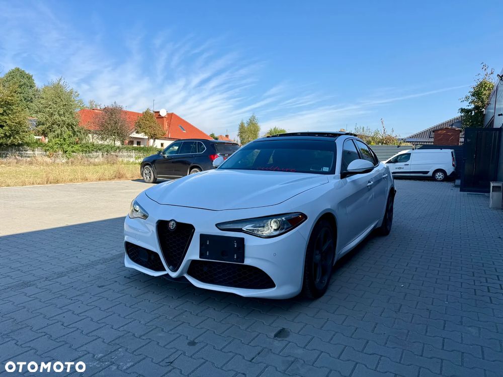 Alfa Romeo Giulia 2.0 Turbo 16V AT8 Veloce Ti - 2