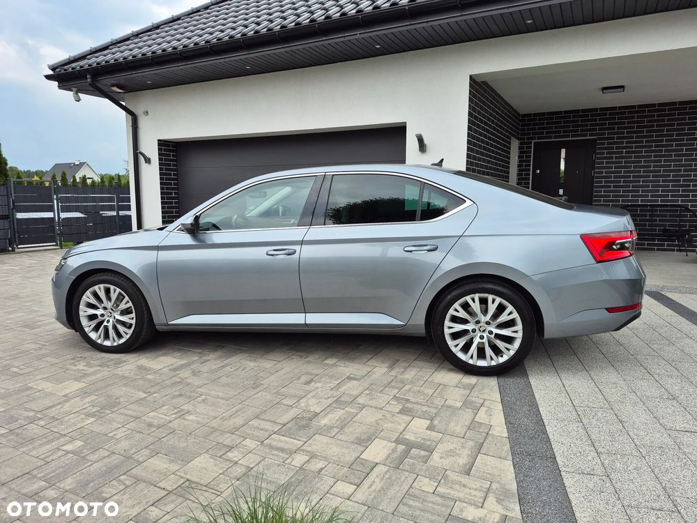 Skoda Superb 2.0 TDI SCR Style DSG - 32