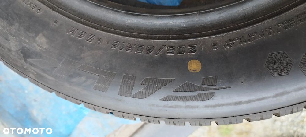 205/60/16 falken eurowinter hs02 - 4