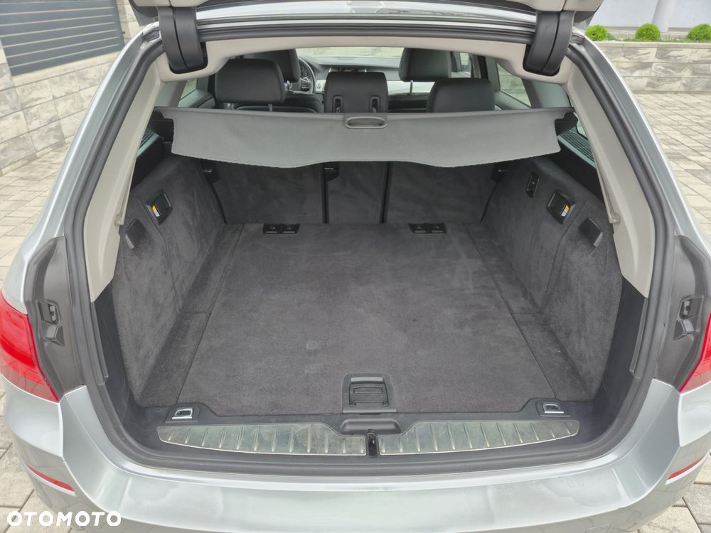 BMW Seria 5 525d xDrive Luxury Line - 21