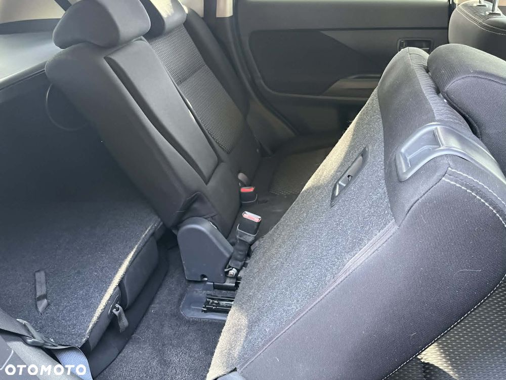 Mitsubishi Outlander 2.0 Intense Comfort 4WD CVT - 3