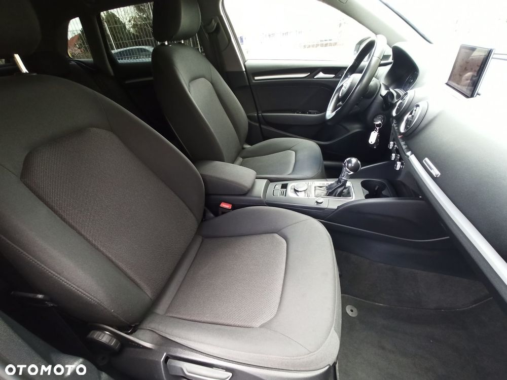Audi A3 Sportback - 11