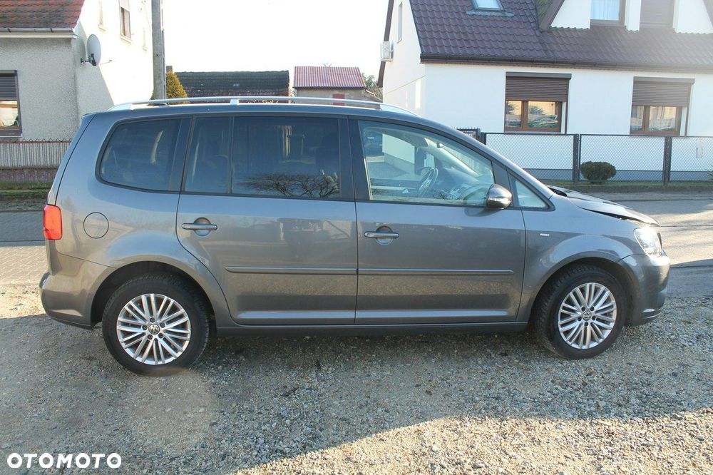 Volkswagen Touran - 4