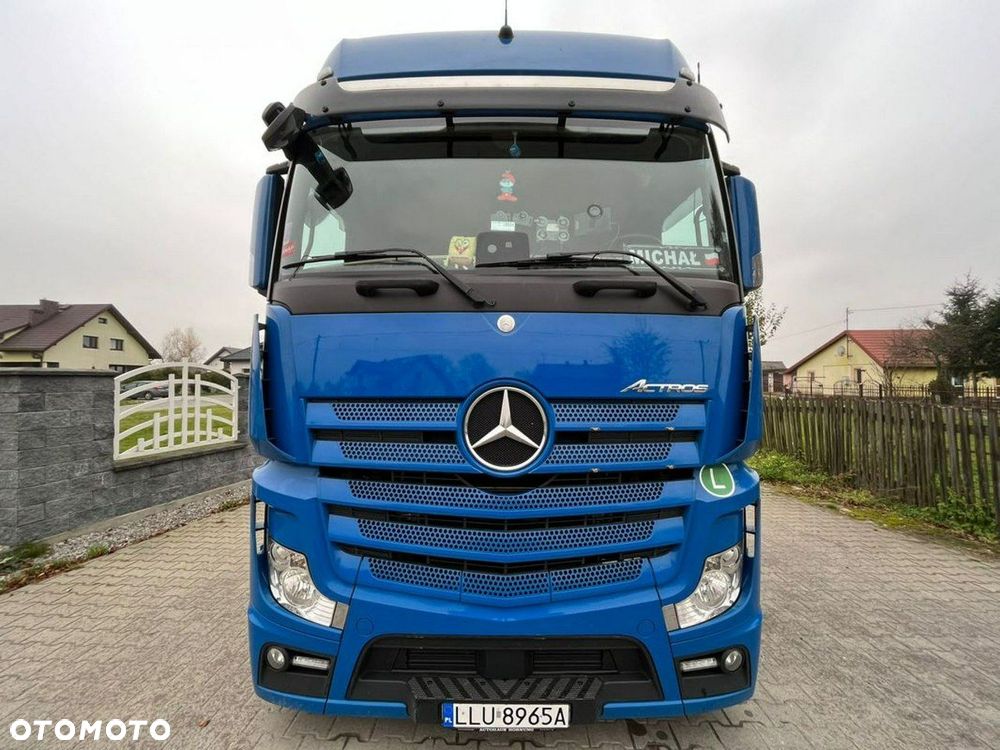 Mercedes-Benz 1845 - 7