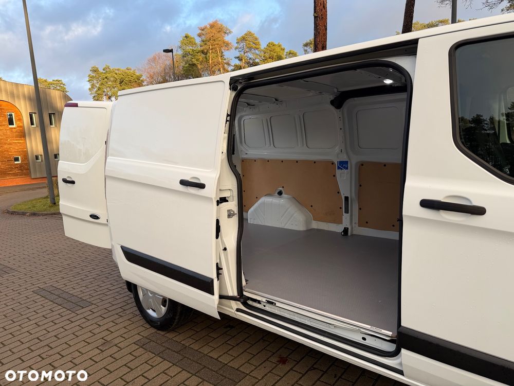 Ford Transit Custom - 11