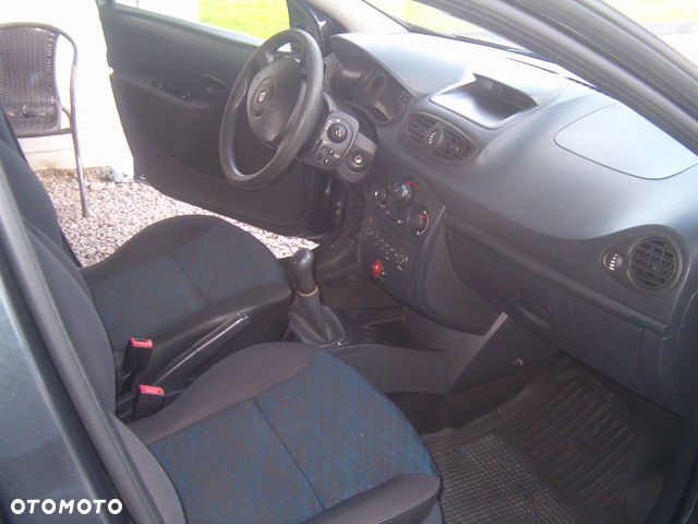 Renault Clio - 14