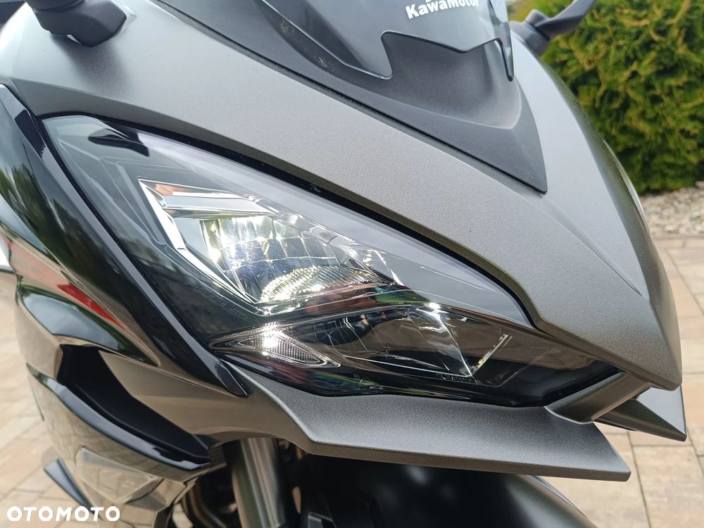 Kawasaki Ninja 1000 SX - 16