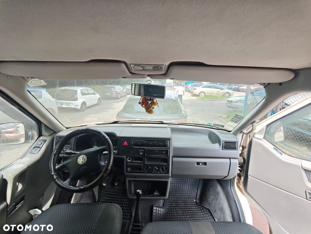 Volkswagen Transporter - 28
