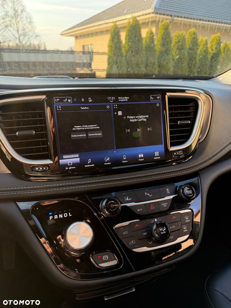 Chrysler Pacifica - 13