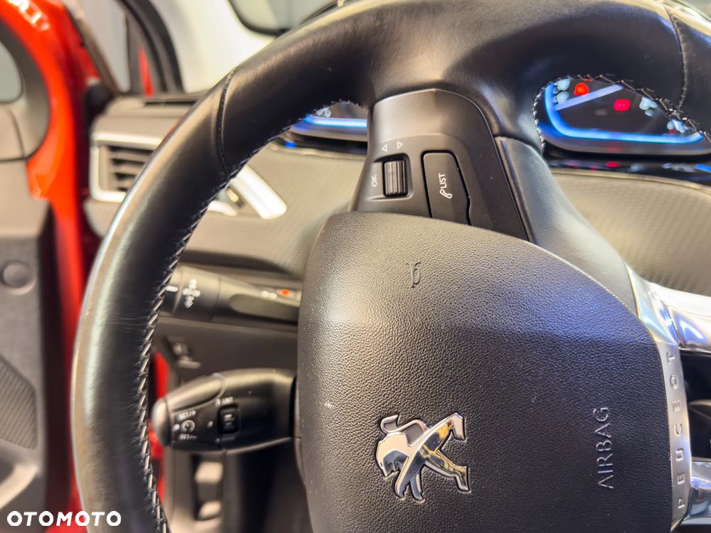 Peugeot 2008 PureTech 82 Allure - 32