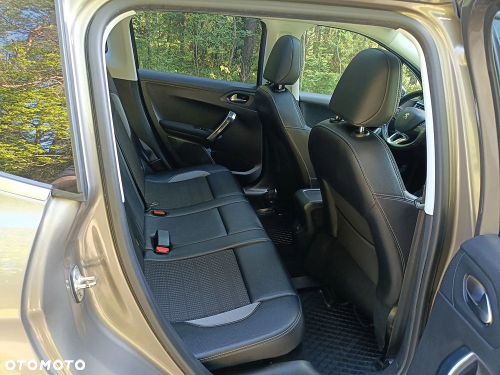 Peugeot 2008 1.6 VTi Allure - 11