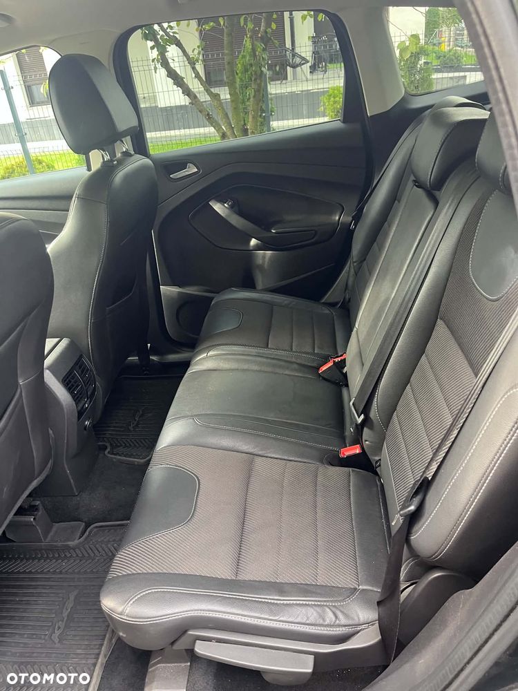 Ford Kuga 2.0 TDCi FWD Titanium - 25