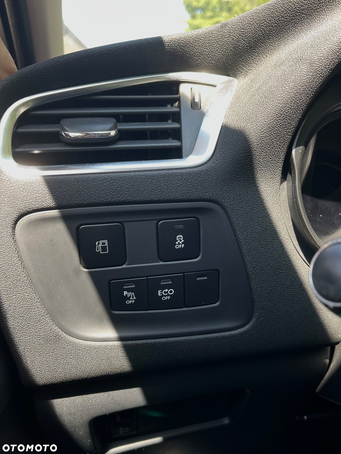 Citroën C4 HDi 115 Attraction - 14