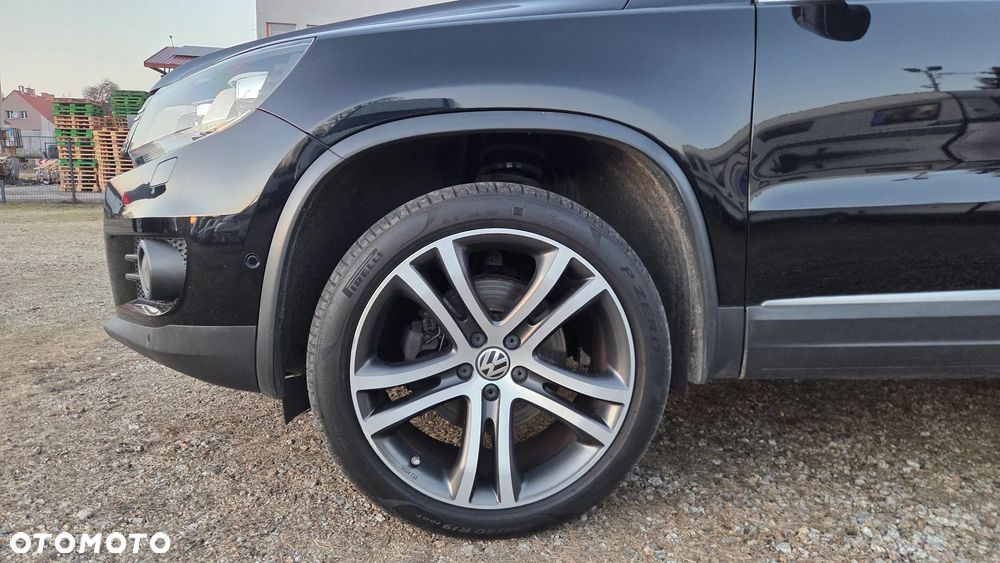 Volkswagen Tiguan 2.0 TDI DPF BlueMotion Technology Sport & Style - 9