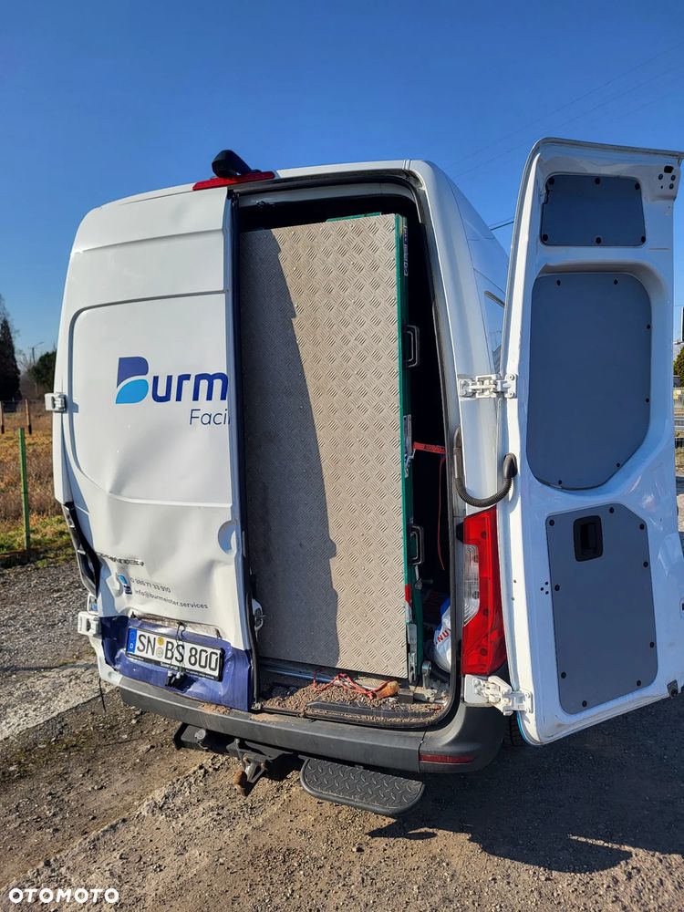 Mercedes-Benz 317 - 11