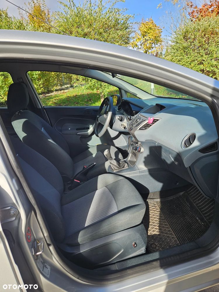 Ford Fiesta - 8