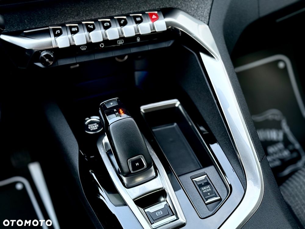 Peugeot 3008 BlueHDi 130 Stop & Start EAT8 Allure Pack - 8