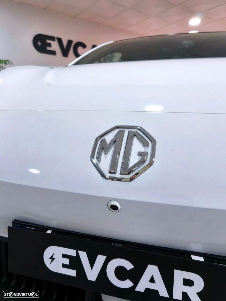 MG MG4 64 kWh Luxury - 44