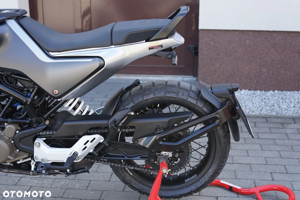 Husqvarna Svartpilen - 23
