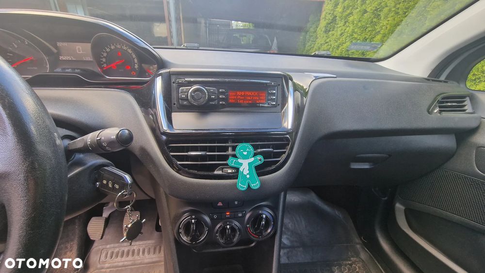 Peugeot 208 1.6 e-HDi Active STT - 13