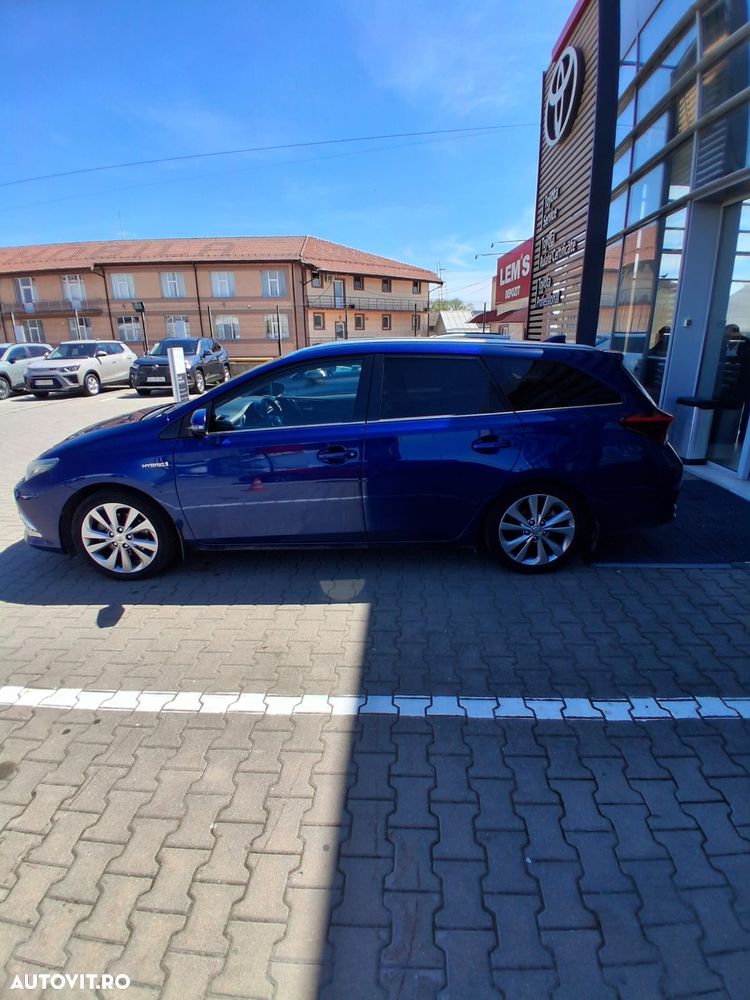 Toyota Auris 1.8 L VVT-i Sol + - 13