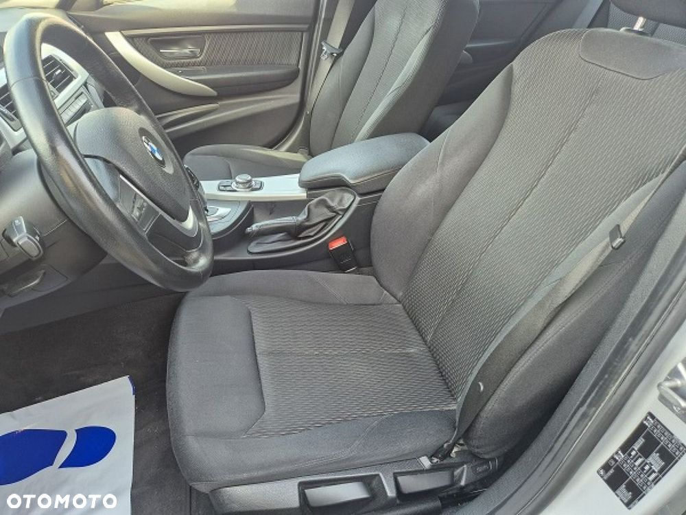BMW Seria 3 - 22