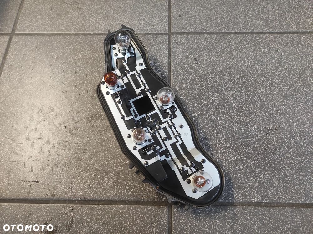 SKODA CITIGO WKŁADY WKŁAD LAMPY TYLNEJ PRAWY 1ST945258 WYSYŁKA !!!! - 1