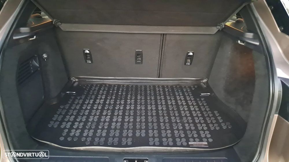 Land Rover Range Rover Evoque 2.0 D150 AWD R-Dynamic HSE Auto - 30