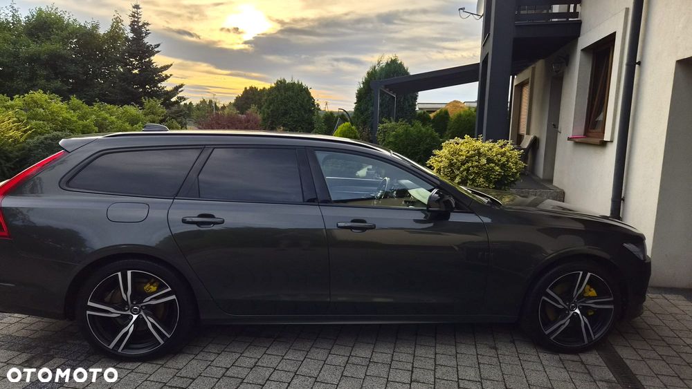 Volvo V90 T8 AWD Plug-In Hybrid R-Design - 12