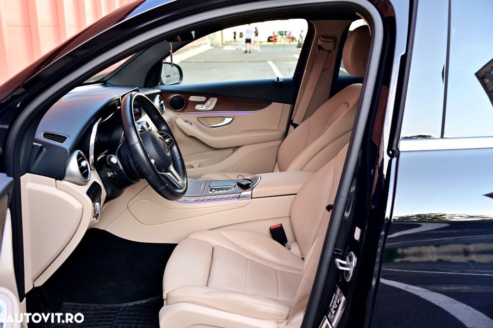 Mercedes-Benz GLC Coupe 300 4MATIC MHEV - 16