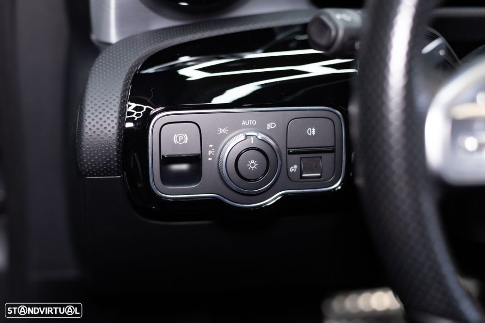 Mercedes-Benz A 180 Limousine d AMG Line Aut. - 34