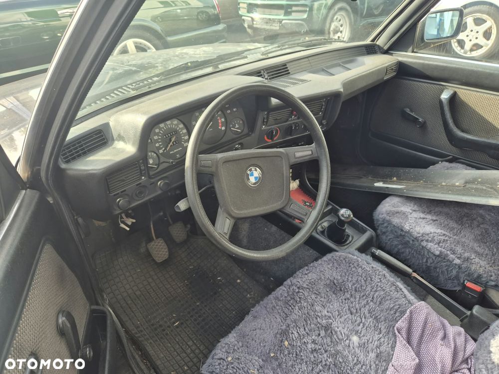 BMW Seria 3 323i - 19