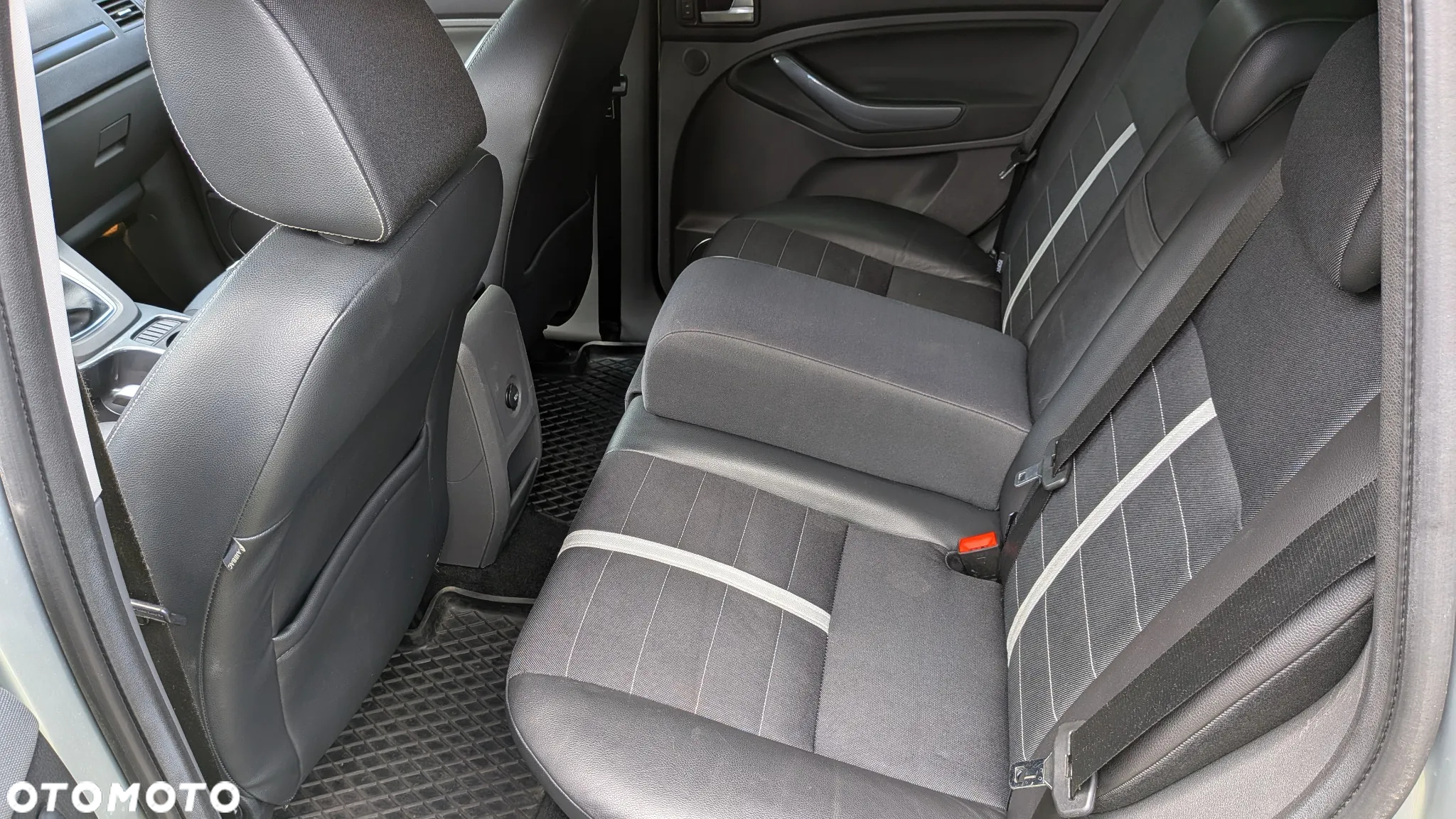 Ford Kuga 2.0 TDCi Titanium - 12