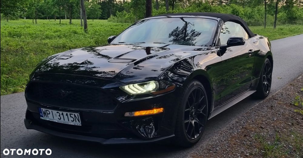 Ford Mustang - 1