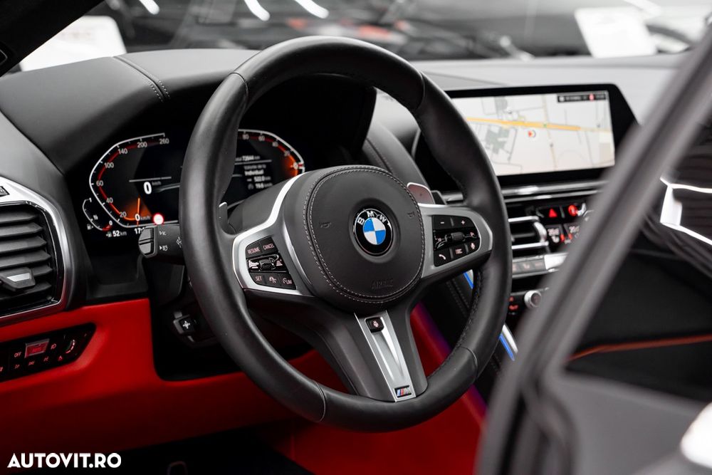 BMW Seria 8 840i xDrive AT - 32