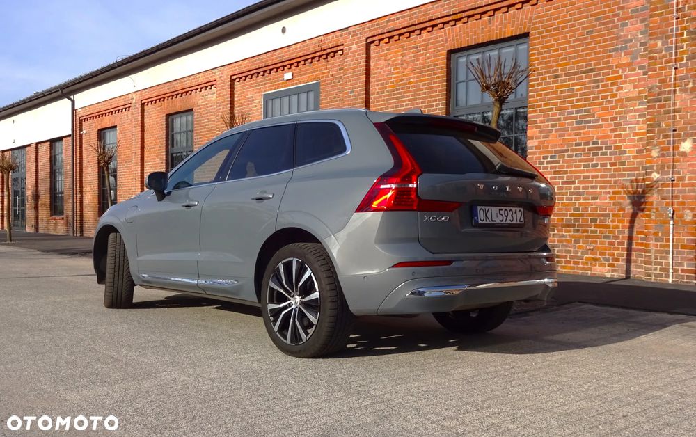 Volvo XC 60 T8 Plug-In Hybrid AWD Ultra Dark - 9