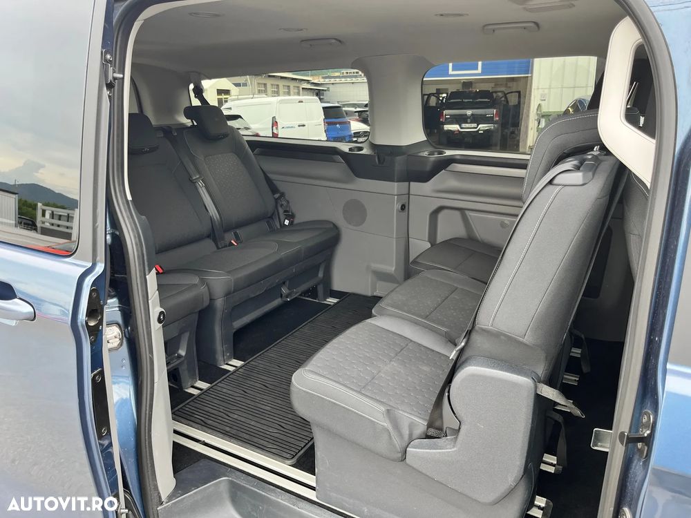 Ford Tourneo Custom - 21