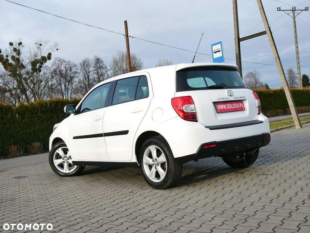 Toyota Urban Cruiser 1.4 D-4D 4x2 Life - 10