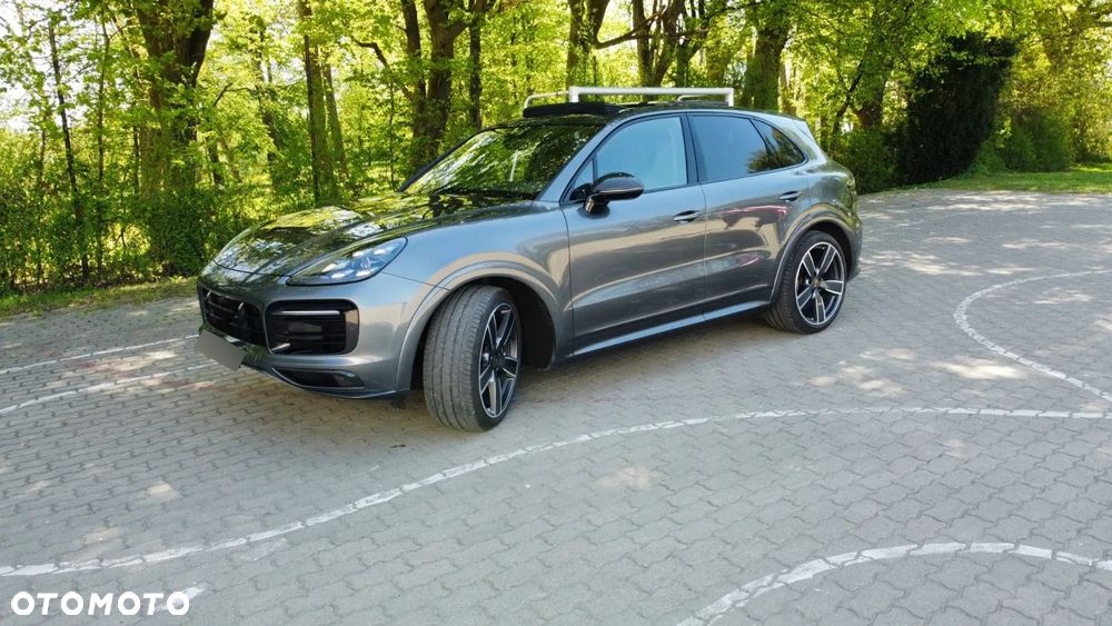 Porsche Cayenne GTS - 6