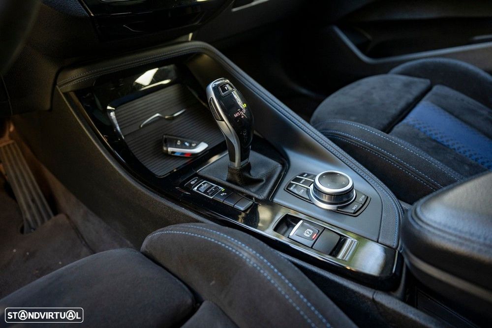 BMW X2 18 d xDrive Auto Pack M - 36