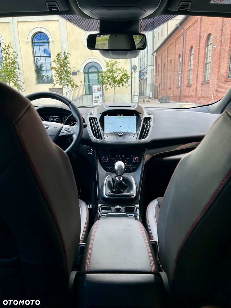 Ford Kuga 1.5 EcoBoost 2x4 Titanium - 26