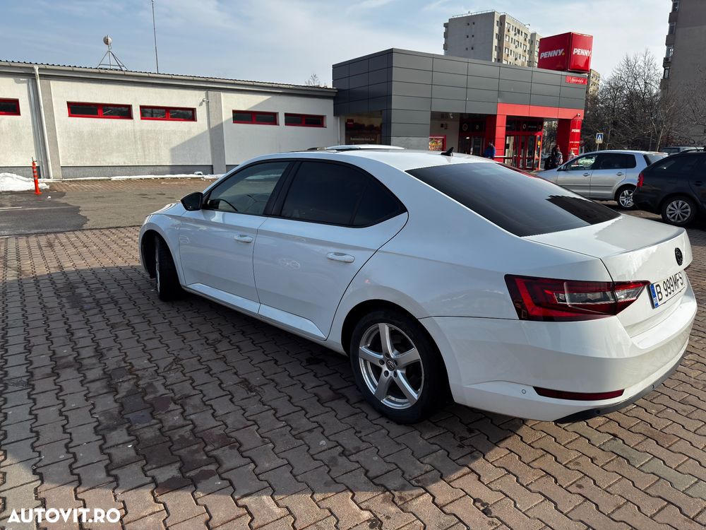 Skoda Superb 2.0 TDI DSG Laurin & Klement - 16