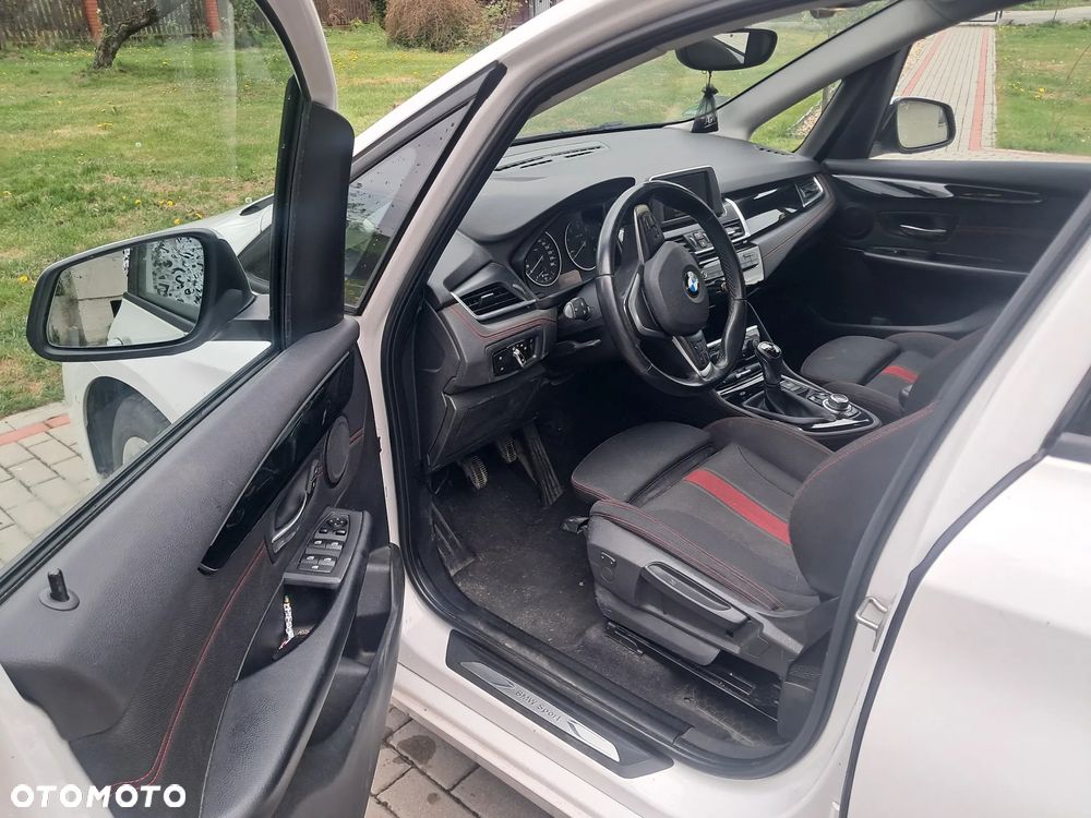 BMW Seria 2 218d - 4