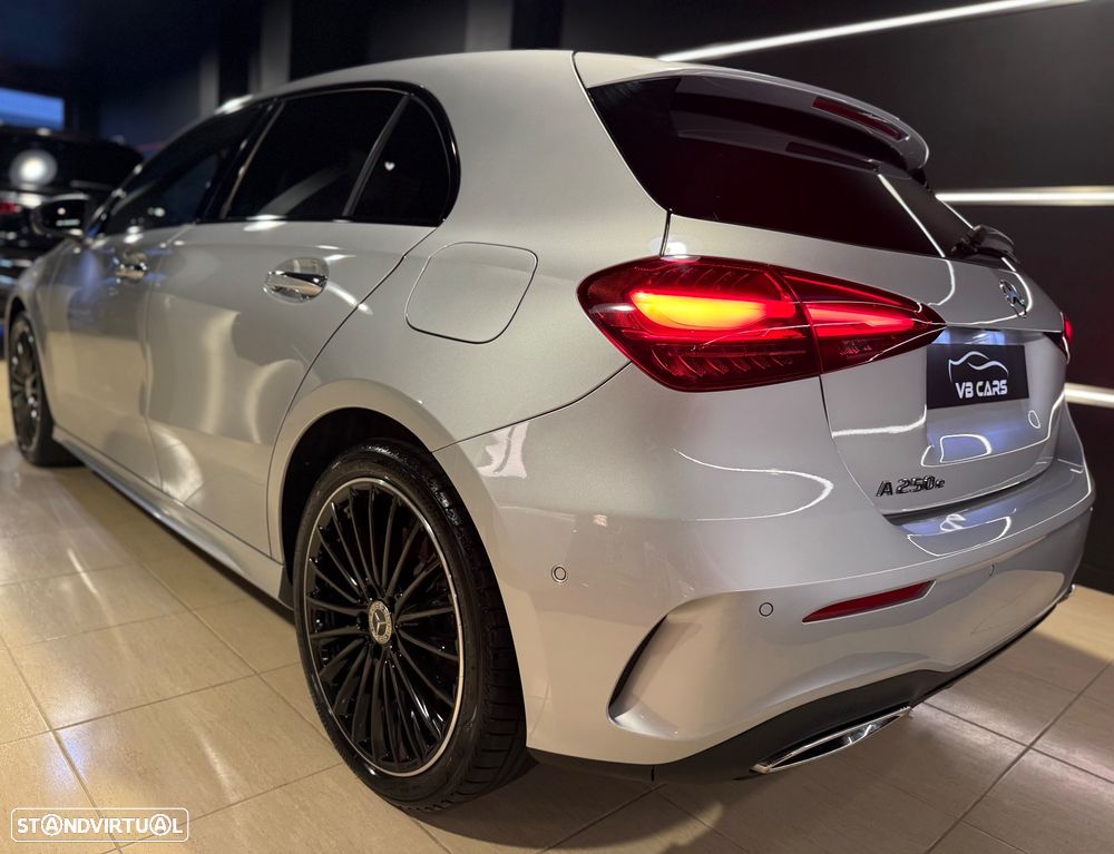 Mercedes-Benz A 250 e 8G-DCT AMG Line - 7