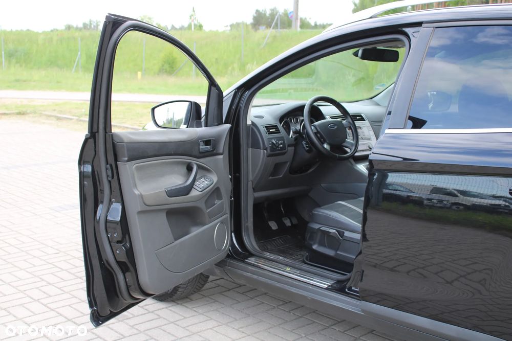 Ford Kuga - 17
